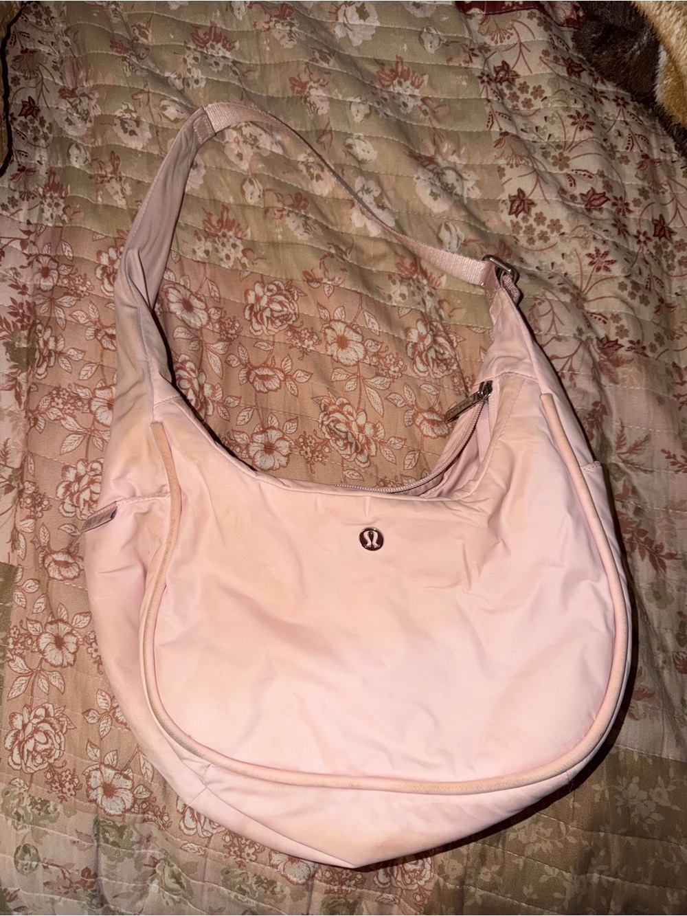 LuluLemon city essentials 3L bag